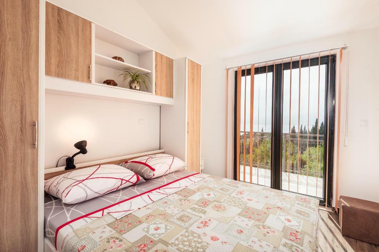 Apartmani Kremena Small Beach 200M เคล็ค ภายนอก รูปภาพ