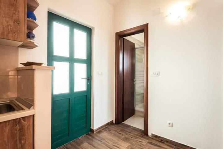 Apartmani Kremena Small Beach 200M เคล็ค ภายนอก รูปภาพ